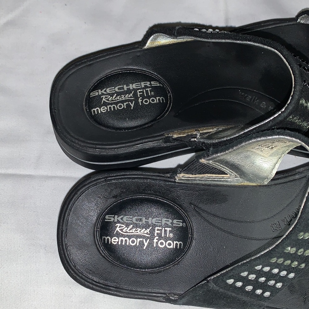 Skechers relaxed fit memory foam 2 Strap w/ rhinestones Sandals women size 7 - Picture 2 of 5